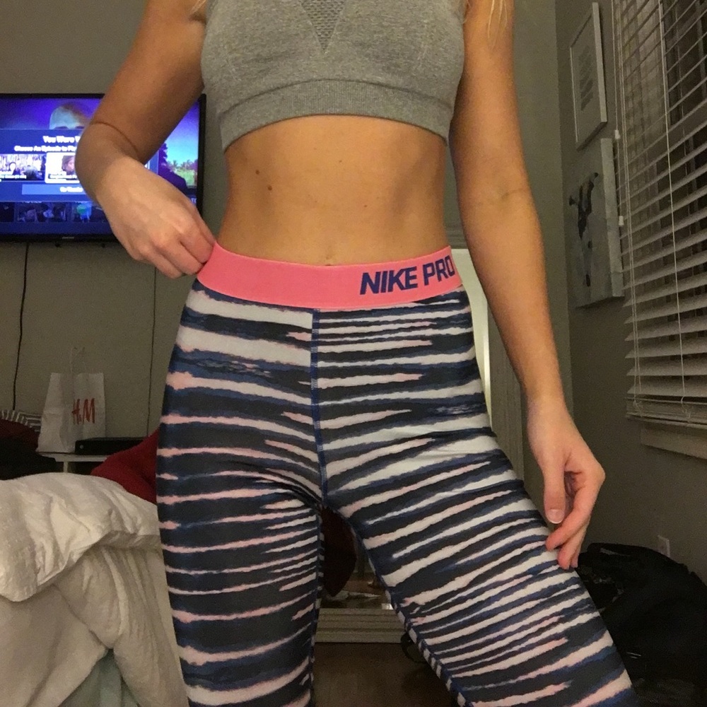 Cropped Nike pro leggings